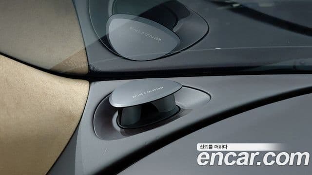 Genesis G90 2022 — ფოტო 14/20