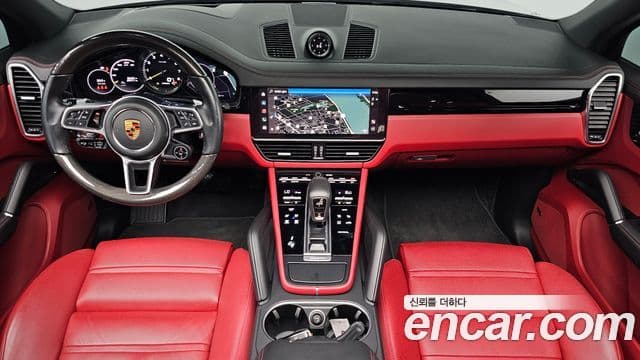 Porsche Cayenne 2022 — ფოტო 7/20