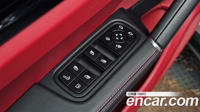 Porsche Cayenne 2022 — Şəkil 11/36