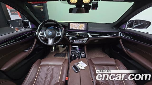 BMW 5 Series 2022 — ფოტო 7/20