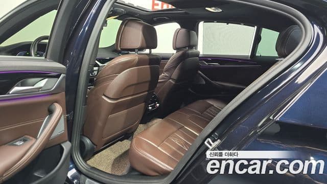 BMW 5 Series 2022 — ფოტო 11/20