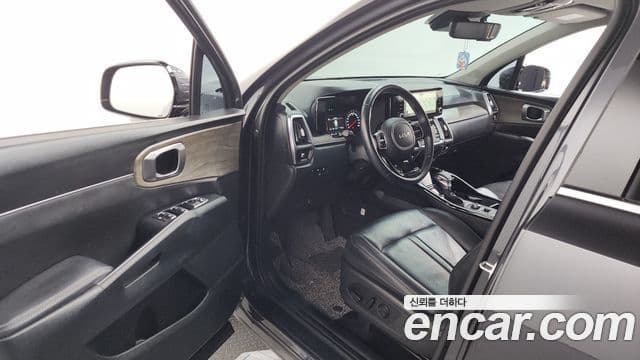 Kia Sorento 2023 — Şəkil 10/20