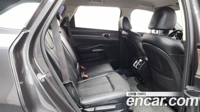 Kia Sorento 2023 — Şəkil 12/20
