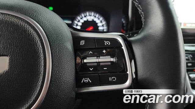 Kia Sorento 2023 — Şəkil 17/20