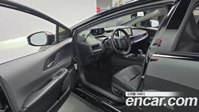 Toyota Prius 2024 — ფოტო 10/20