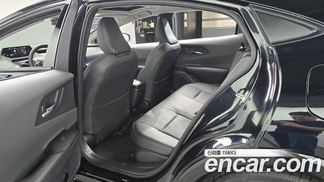 Toyota Prius 2024 — ფოტო 11/20