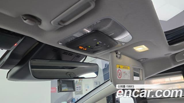 Toyota Prius 2024 — ფოტო 17/20