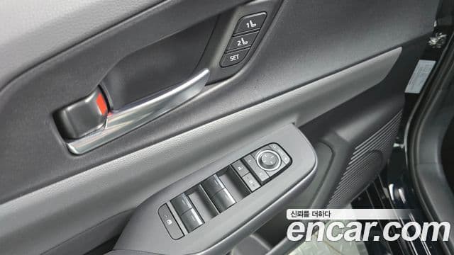 Toyota Prius 2024 — Photo 14/30