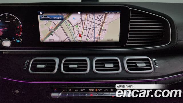 Mercedes-Benz GLE-Class 2024 — Photo 28/34