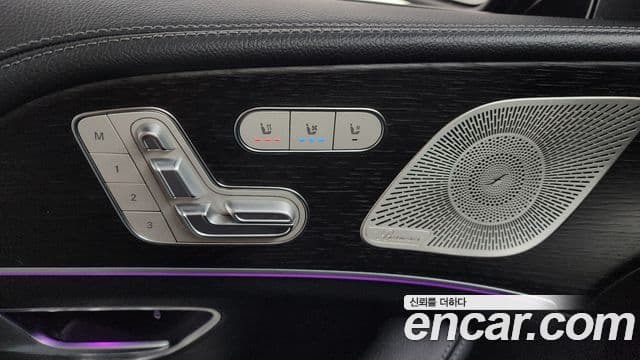 Mercedes-Benz GLE-Class 2024 — Photo 15/34