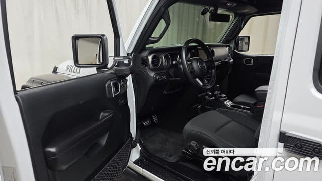 Jeep Wrangler 2020 — ფოტო 10/20