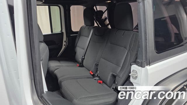 Jeep Wrangler 2020 — ფოტო 12/20