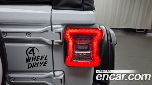 Jeep Wrangler 2020 — Şəkil 3/30