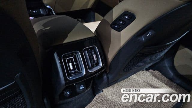Kia Sorento 2025 — Photo 8/33