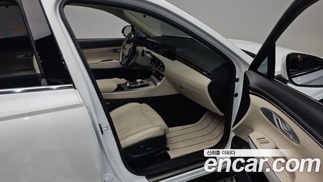 Genesis GV70 2024 — фото 11 из 20
