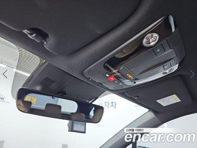 Kia Sorento 2024 — Şəkil 17/20