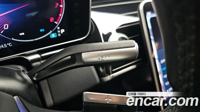 Mercedes-Benz S-Class 2021 — Photo 30/36