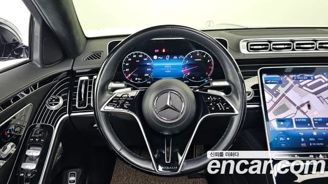 Mercedes-Benz S-Class 2021 — Photo 9/36