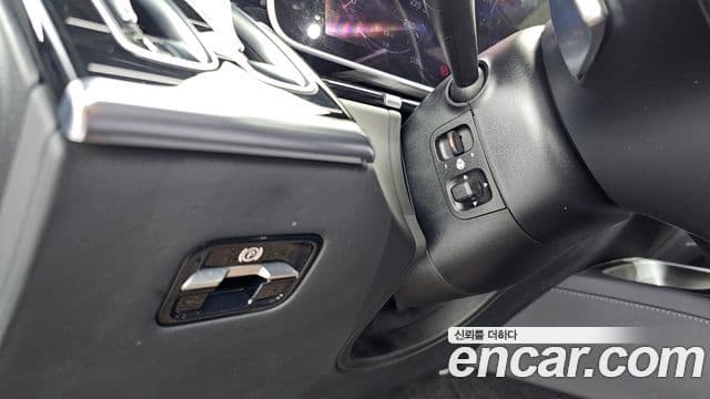 Mercedes-Benz S-Class 2021 — Photo 32/36