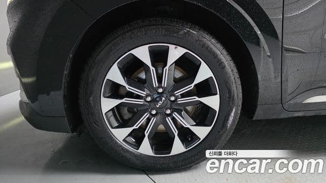 Kia Carnival 2022 — фото 5 из 20