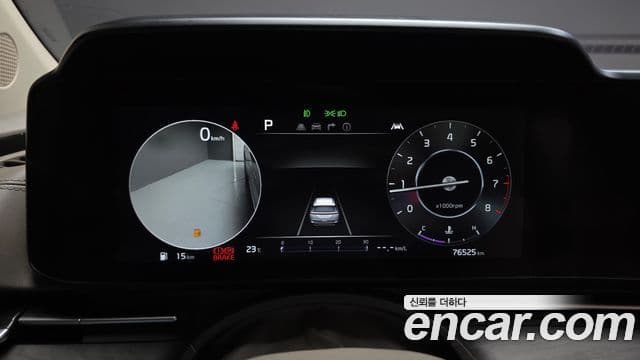 Kia Carnival 2022 — фото 8 из 20