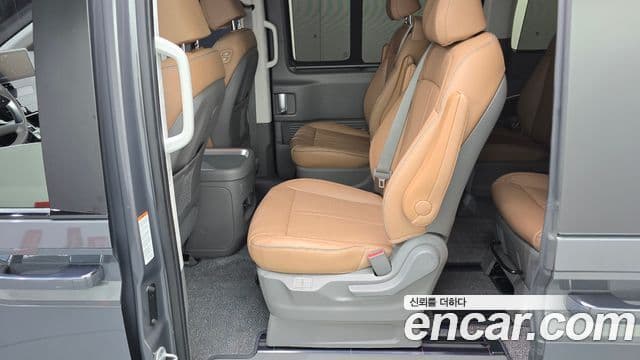 Hyundai Staria 2025 — ფოტო 11/20