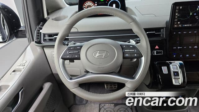 Hyundai Staria 2025 — ფოტო 13/20
