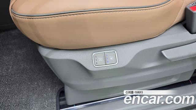 Hyundai Staria 2025 — ფოტო 19/20