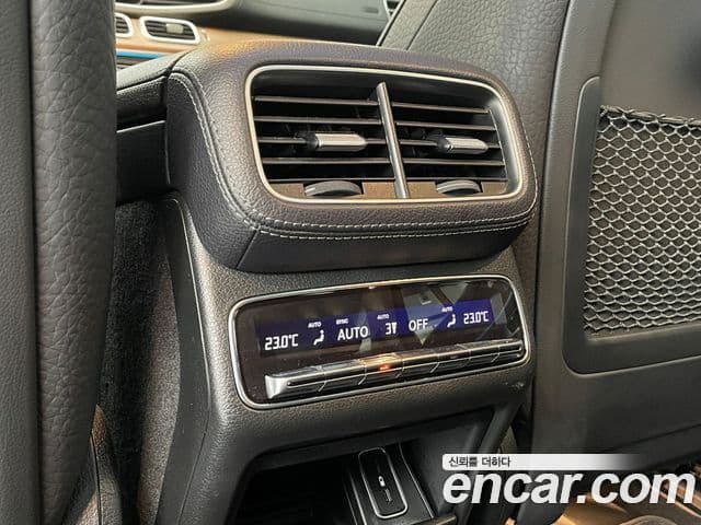 Mercedes-Benz GLE-Class 2020 — Şəkil 14/20