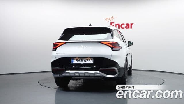 Kia Sportage 2023 — ფოტო 4/20