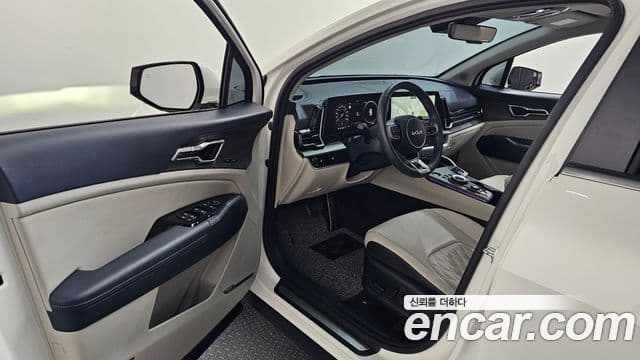 Kia Sportage 2023 — ფოტო 10/20