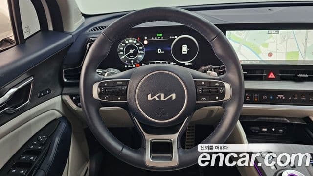 Kia Sportage 2023 — ფოტო 14/20
