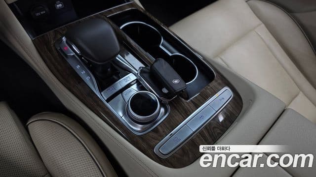 Kia The K9 2018 — фото 8 из 20