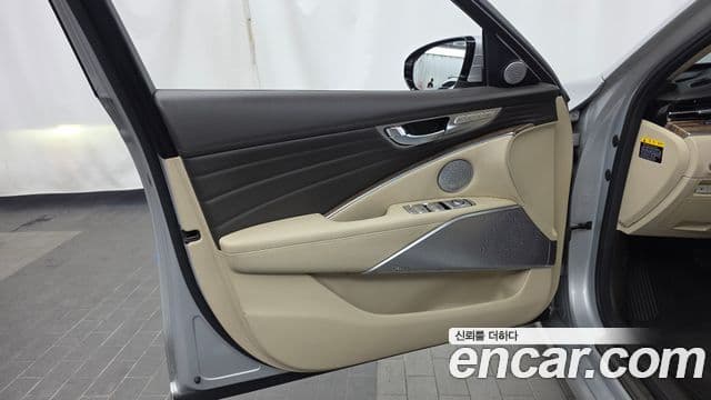 Kia The K9 2018 — Photo 16/34