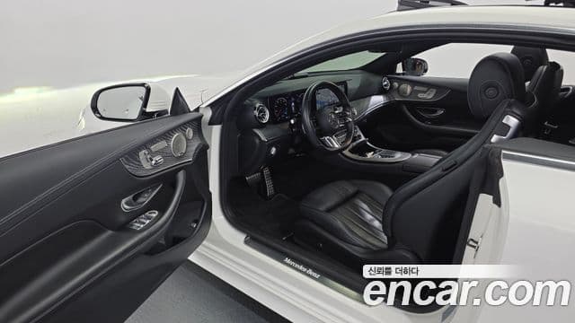 Mercedes-Benz E-Class 2021 — ფოტო 10/20
