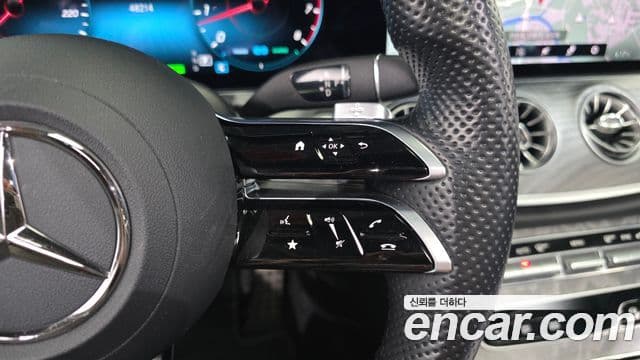 Mercedes-Benz E-Class 2021 — ფოტო 15/20