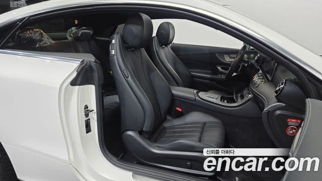 Mercedes-Benz E-Class 2021 — Şəkil 29/34