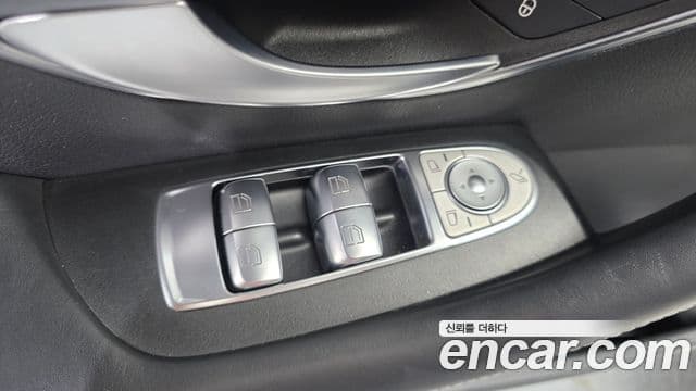 Mercedes-Benz E-Class 2021 — Şəkil 6/34