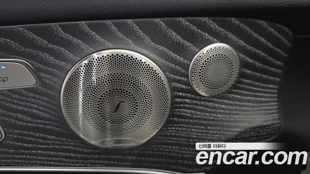 Mercedes-Benz E-Class 2021 — Şəkil 19/34