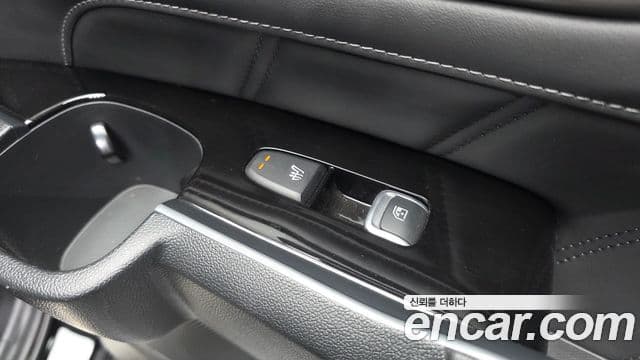 Kia Sorento 2022 — ფოტო 19/20