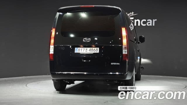 Hyundai Staria 2024 — Şəkil 3/20