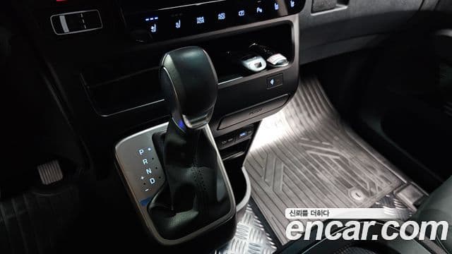 Hyundai Staria 2024 — Şəkil 8/20