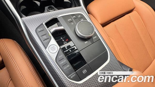 BMW 3 Series 2023 — фото 7 из 20