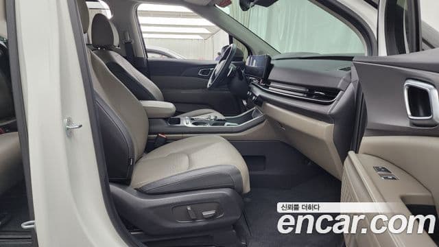 Kia Carnival 2024 — Фото 11/20