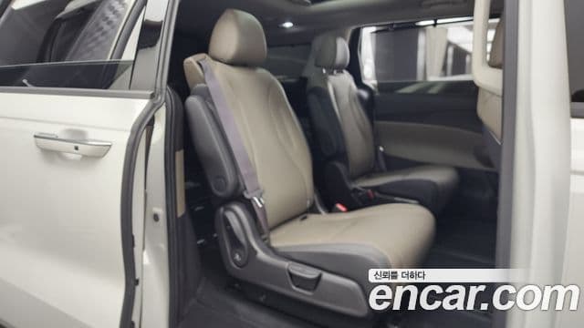 Kia Carnival 2024 — Фото 12/20