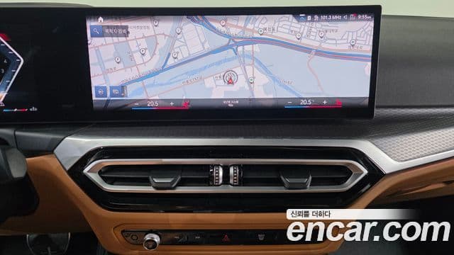 BMW 3 Series 2023 — ფოტო 13/20