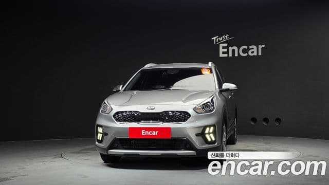 Kia Niro 2021 — ფოტო 3/20