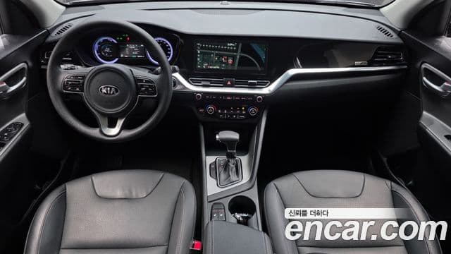 Kia Niro 2021 — ფოტო 7/20