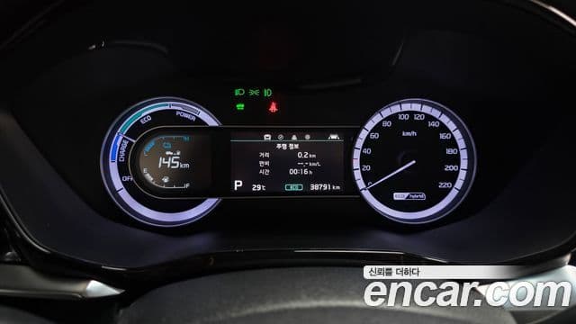 Kia Niro 2021 — ფოტო 8/20