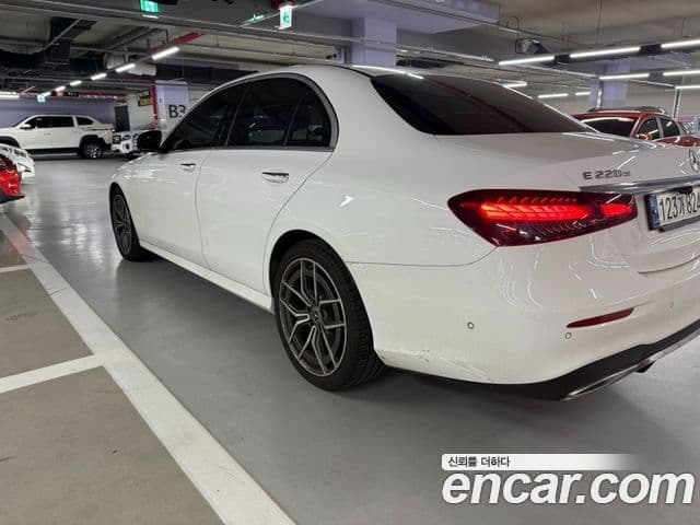 Mercedes-Benz E-Class 2021 — Şəkil 1/18